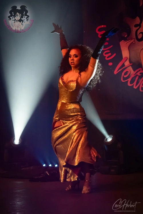 Demi Noire at The Velvet Burlesque Gallery