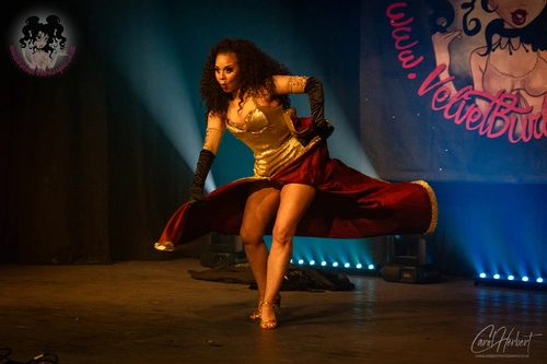 Demi Noire at The Velvet Burlesque