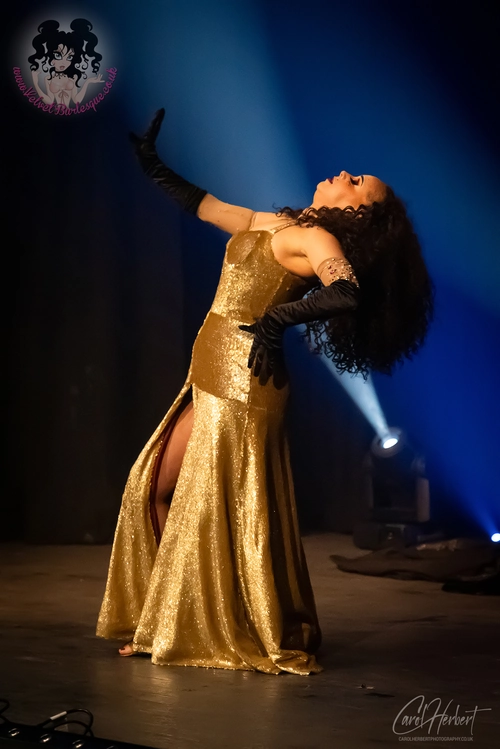 Demi Noire at The Velvet Burlesque