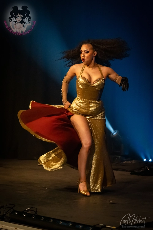 Demi Noire at The Velvet Burlesque