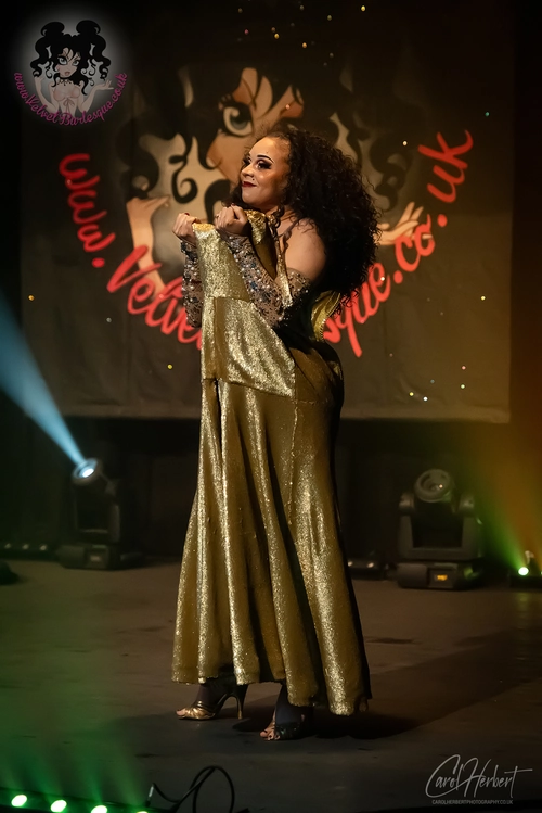 Demi Noire at The Velvet Burlesque