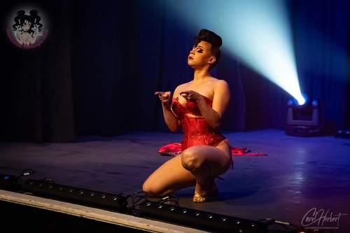 Demi Noire at The Velvet Burlesque