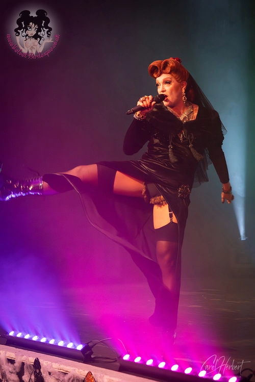 Eva von Schnippisch at The Velvet Burlesque
