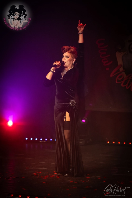 Eva von Schnippisch at The Velvet Burlesque