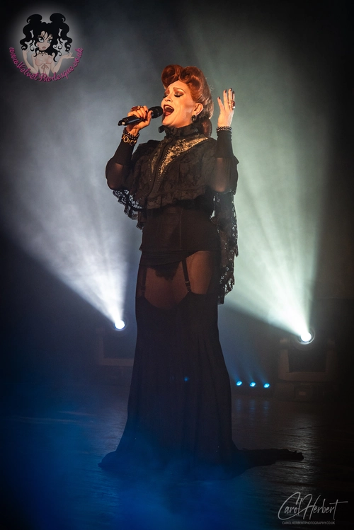 Eva von Schnippisch at The Velvet Burlesque