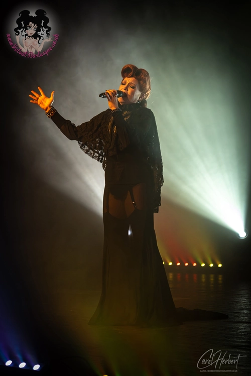 Eva von Schnippisch at The Velvet Burlesque