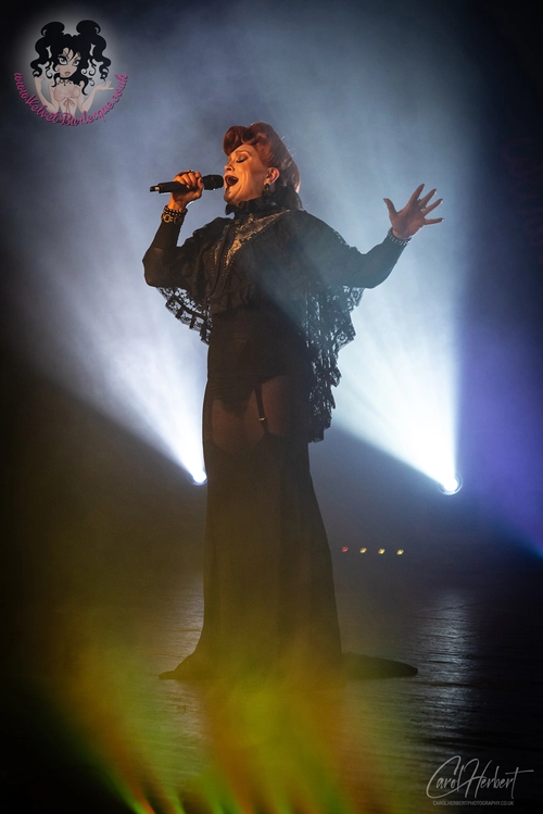 Eva von Schnippisch at The Velvet Burlesque