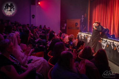 Eva von Schnippisch at The Velvet Burlesque
