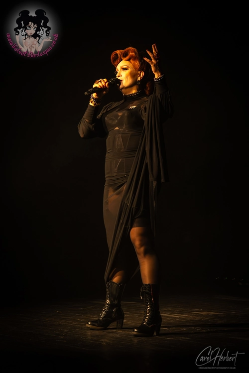 Eva von Schnippisch at The Velvet Burlesque