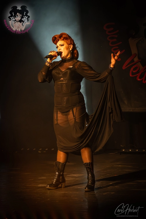 Eva von Schnippisch at The Velvet Burlesque
