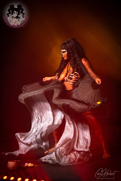 Jada Love at The Velvet Burlesque Gallery