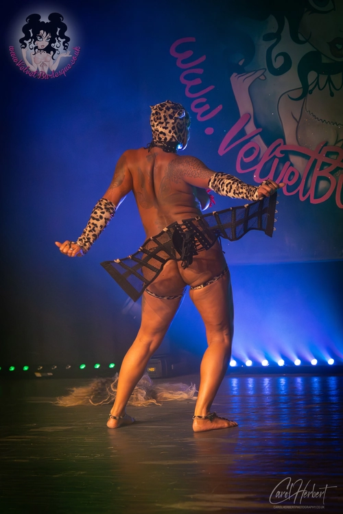 Jada Love at The Velvet Burlesque Gallery