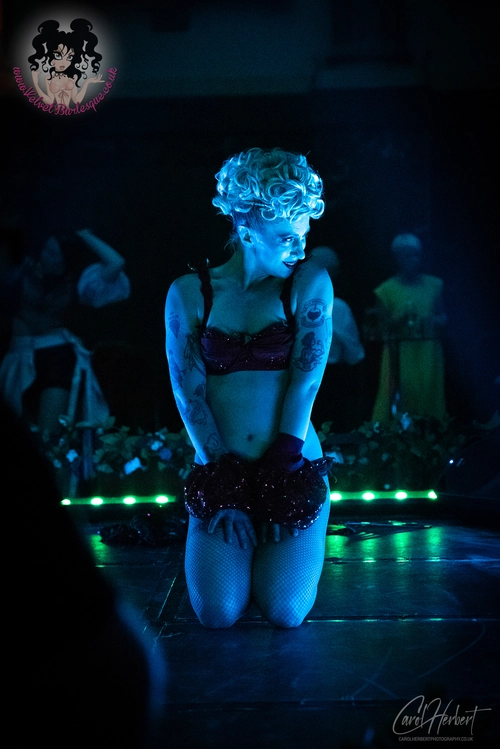 Lena Lenman at The Velvet Burlesque