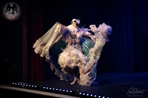 Vicky Butterfly at The Velvet Burlesque