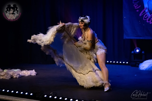 Vicky Butterfly at The Velvet Burlesque